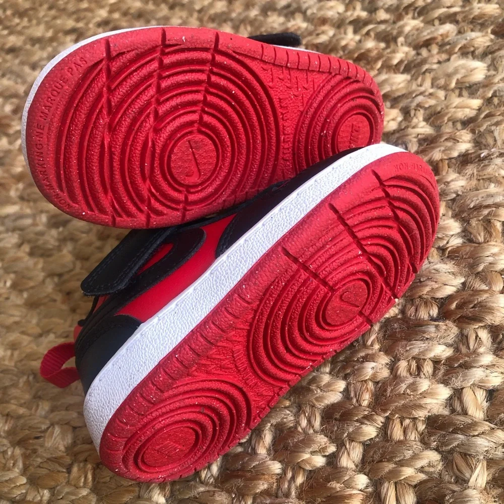 New: Nike Court Borough Low Recraft. Unisex. Hard Bottoms. Size 5 c
